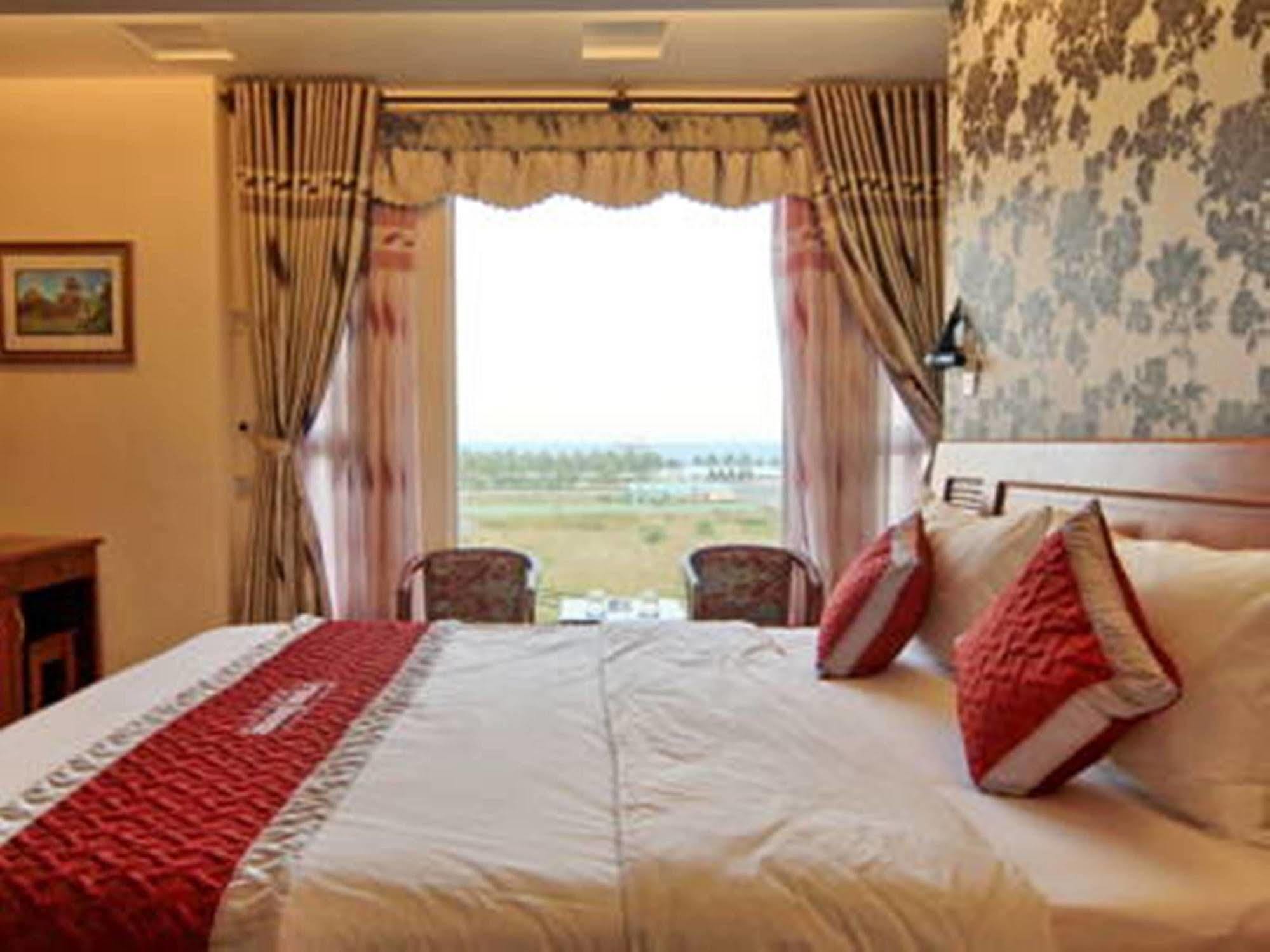 Trung Duong Da Nang Beach Hotel Екстер'єр фото